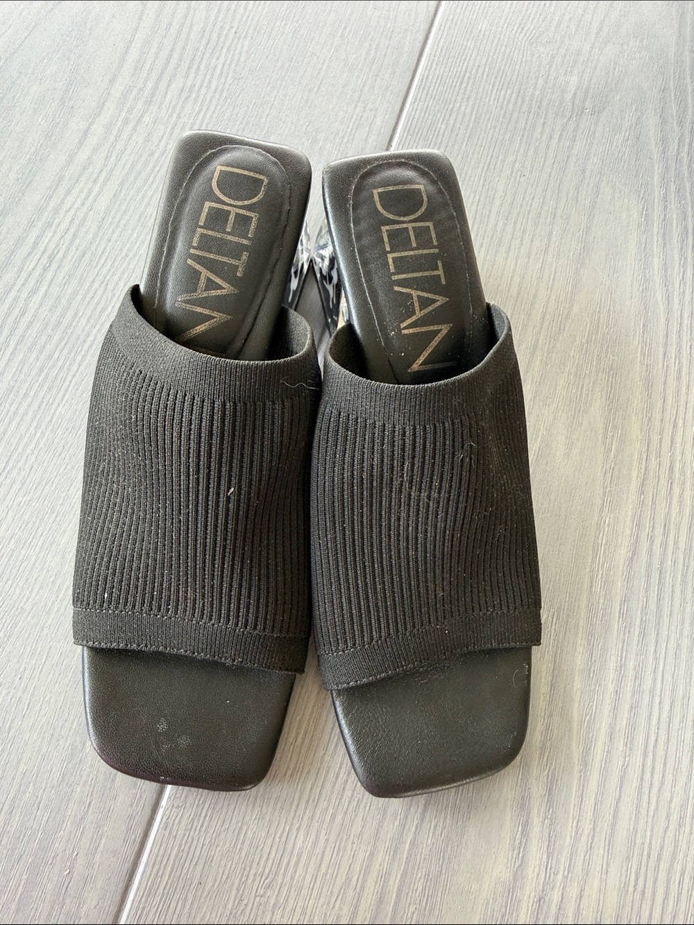 DELITAN Women's Black Ribbed Slide Heels